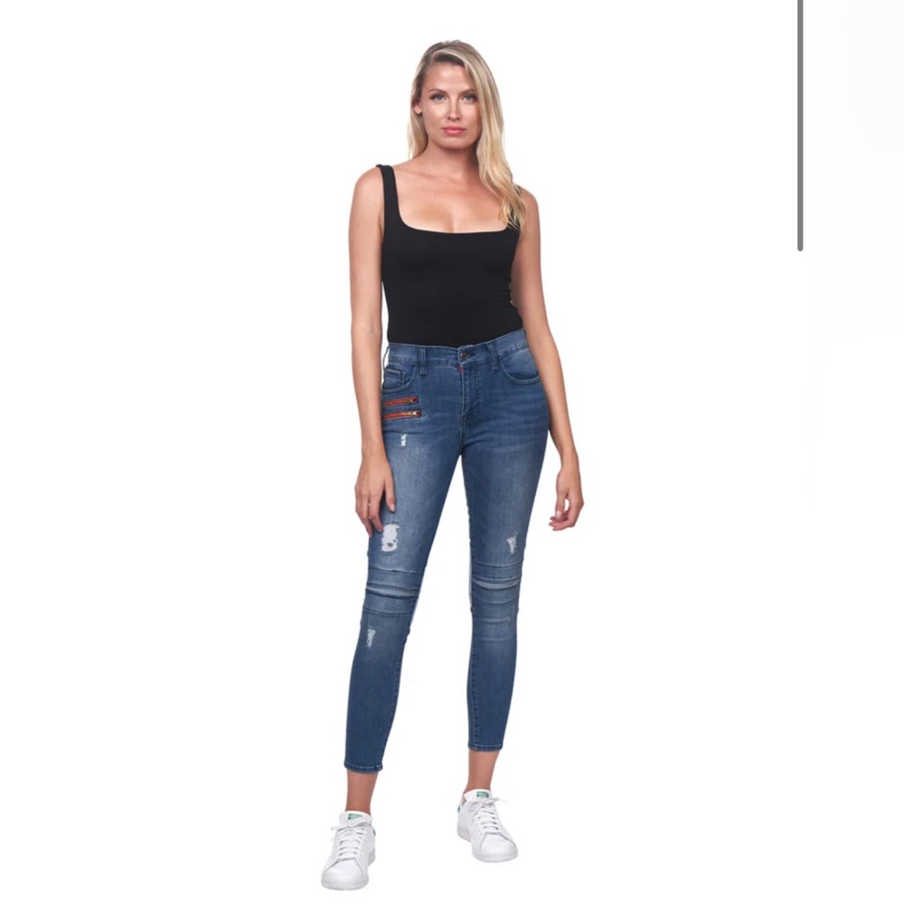 Etienne Marcel Denim EM-2006 Skinny Two Tone Jeans with‎ Double Zip Detail.